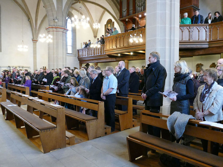 1. Heilige Kommunion in St. Crescentius (Foto: Karl-Franz Thiede)